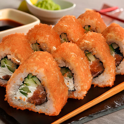 Роллы Вулкан в Yorokobi по цене 650 ₽