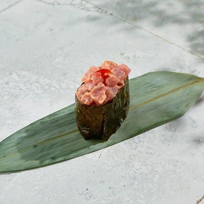 Острые суши тунец в ЛарисуВаннуХочу по цене 270