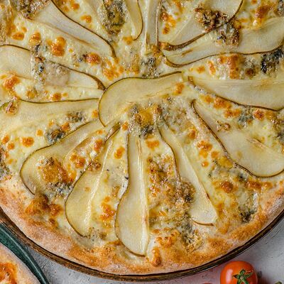 С грушей и горгонзолойв Шашлыки & Хинкали по цене 820 ₽