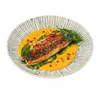 Сибас со шпинатом в Тануки