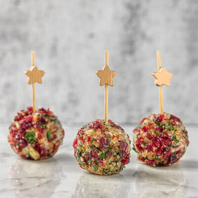 Канапе из сливочного сыра с вяленой клюквой и орехом Пекан в MOSCOW FOOD Кейтеринг по цене 2180 ₽