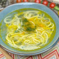 Суп-лапша куриныйв Зизифора — грузинская кухня