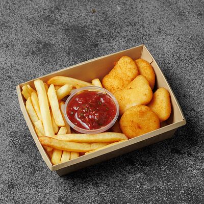 Наггетсы с фри и соусом Сацебелив Баже по цене 449 ₽