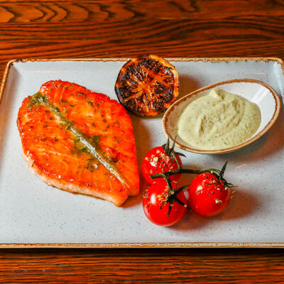 Стейк из лосося в Таверна Фили Хаус по цене 1450 ₽