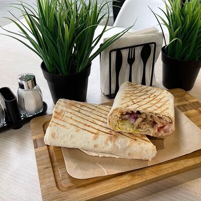 Шаурма по-гавайски в Stardoner по цене 450 ₽