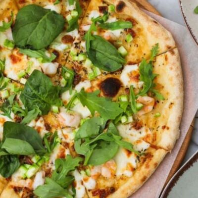 Пицца с креветками, кабачком и соусом вяленые томаты в Беллуччи по цене 980