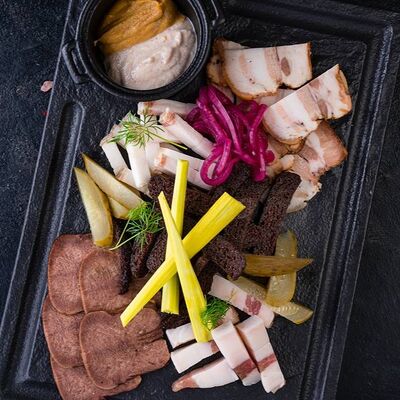 Мясное плато по-домашнемув Catch по цене 34 р.