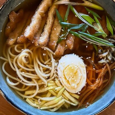 Рамен с цыпленком в Sofa&par по цене 250 ₽