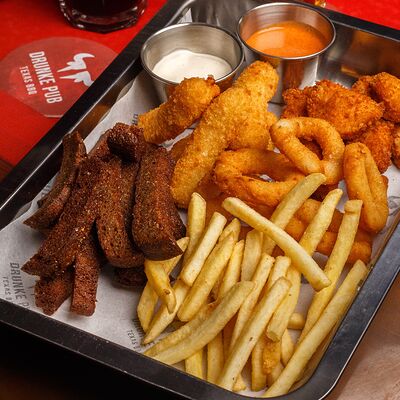 Доска закусок к пенному в Дранки паб по цене 1290 ₽