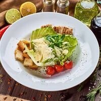 Салат цезарь с курицей в Palermo Pizza