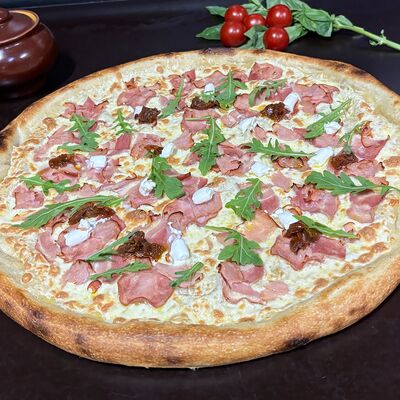 Пицца Акела в Bella Napoli Express по цене 1650 ₽