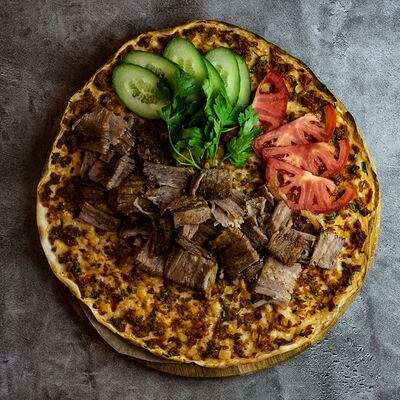 Лахмаджун классический с говядиной в Пита Пита по цене 890 ₽