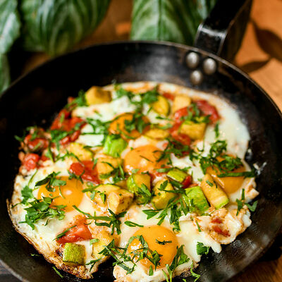 Яичница с печеными овощами в Сыроварня по цене 550