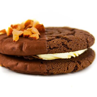 Вупи Пай с варенкой в молочном шоколаде в Стикер кофе по цене 398 ₽