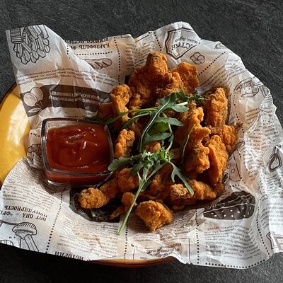 Свиные уши фри в Жар-пицца по цене 220 ₽