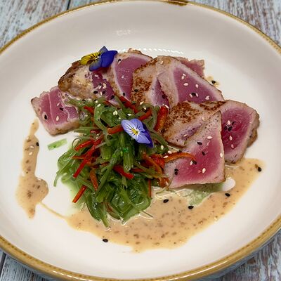 Тунец с соусом гамадари в Сова по цене 815 ₽