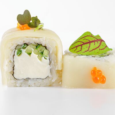 Ролл с масляной рыбой в Везёт и повезёт по цене 659 ₽