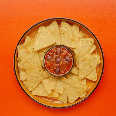 Начос с чили кон карне в Mexo Food Bar по цене 490 ₽