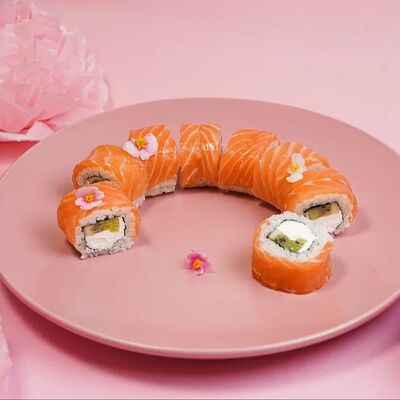 Филадельфия с киви в Moshi Sushi по цене 800 ₽