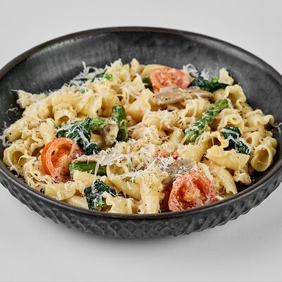 Паста кампанелле со спаржей и шпинатом в Barista&Povarista по цене 640 ₽