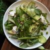 Зеленый салат с жареным авокадо, рикоттой и фисташками в Seven по цене 770