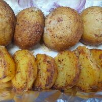 Картофель и грибы на мангале в Тбилиси