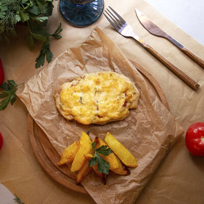 Мясо по-французский в Вкусно есть по цене 265 ₽