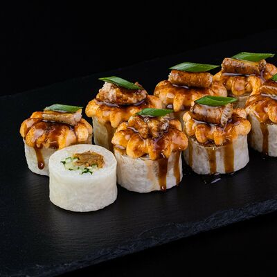 Лава с угрем в СушиТаяки по цене 882 ₽