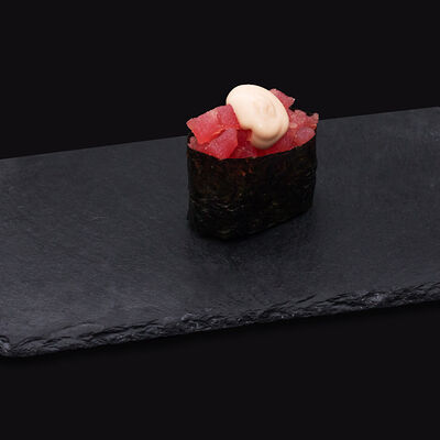 Магуро спайс гункан (агр) в MARU по цене 117 ₽