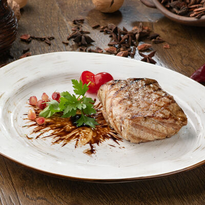 Вырезка свиная на гриле в Соседи Home Cafe по цене 710 ₽