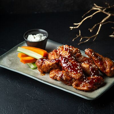 Крылья чипотле в Изи Паб по цене 695 ₽