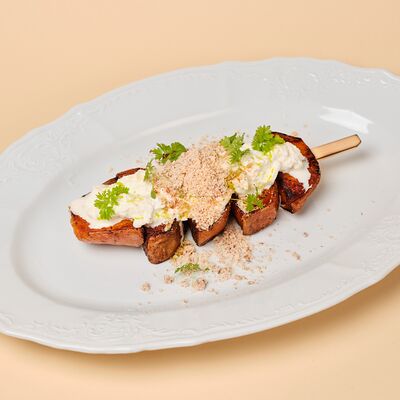 Батат со страчателлой, трюфельным маслом и миндалём в Kalabasa по цене 1063 ₽