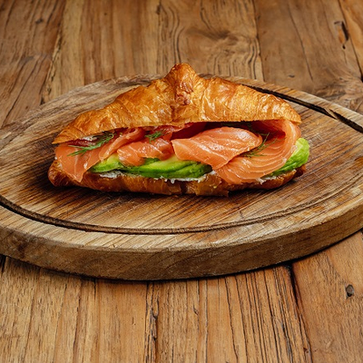 Круассан с лососем в Pinch по цене 1150 ₽