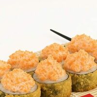 Темпура вулкан с лососем и с нежным кремом копченый лосось в Ясураги