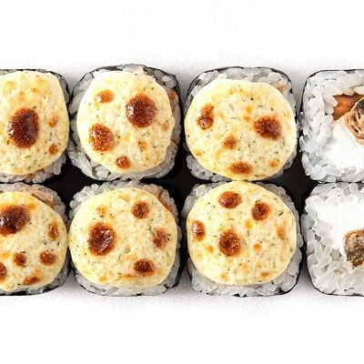 Ролл Запеченный с мидиями в Оригами по цене 537 ₽