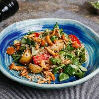 Теплый салат с лисичками в ЛарисуВаннуХочу