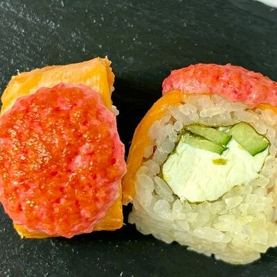 Ролл запеченная Филадельфия в TAY NAY по цене 650 ₽