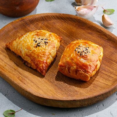 Самса с курицей в Мангал&Грузия по цене 390 ₽