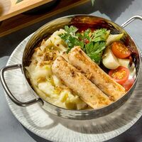 Колбаски из индейки с картофельным пюре в Kumpan