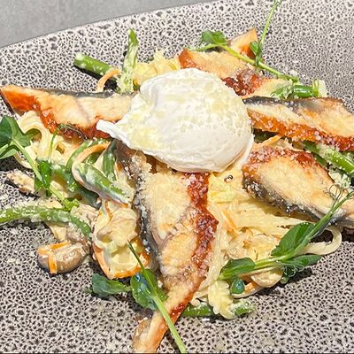 Филе копченого угря с лапшой Удон в ресторан 