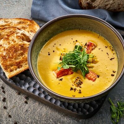 Кукурузный крем-суп с крабом в MANANA по цене 550