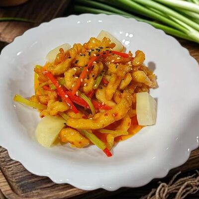 В5 Курица с ананасами в соусе сладкий чили в Ван шифу по цене 728 ₽