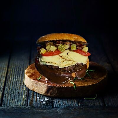 Бургер Сладкий мальчик в Мякоть по цене 860 ₽