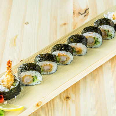 Фирменный Эби темпура маки ролл в Суши Рай по цене 470 ₽