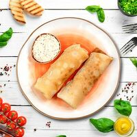 Блинчики сытные с колбасками охотничьими и овощами в Мит Стар на Боткинской
