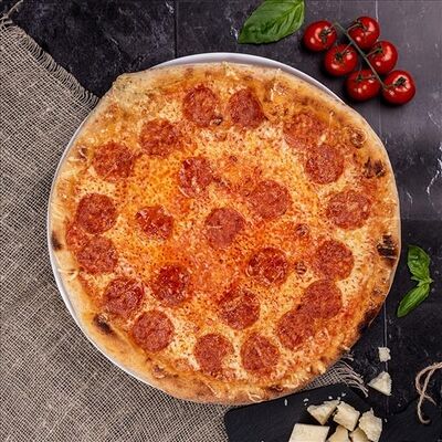 Пицца Пеперони в Refettorio по цене 820 ₽