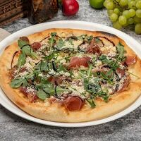 Пицца Прошутто и рукола в Café Sicilia
