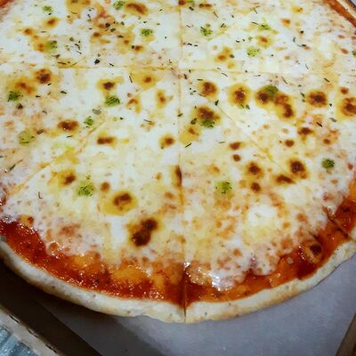 4 сырав Вкусно Пицца по цене 890 ₽