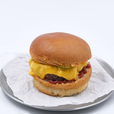 Чизбургер в Bar 812 по цене 590 ₽