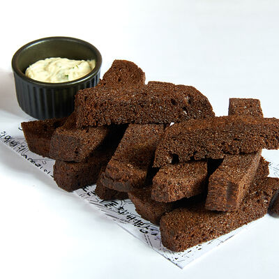 Гренки с соусом Тузлук в Kannam Chicken по цене 190 ₽